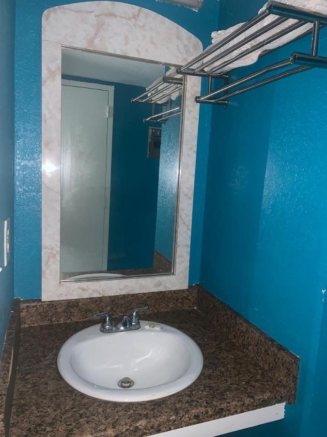 Seminole Inn Donalsonville ภายนอก รูปภาพ